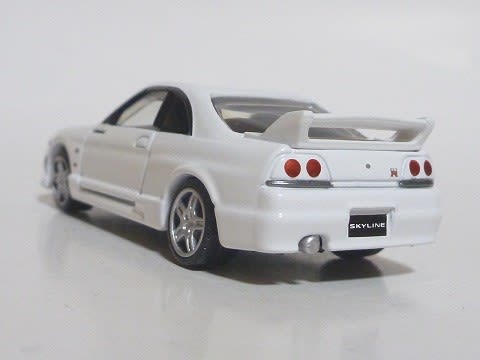 TOMICA PREMIUM NO 13 NISSAN SKYLINE R33 GTR 400R body kits